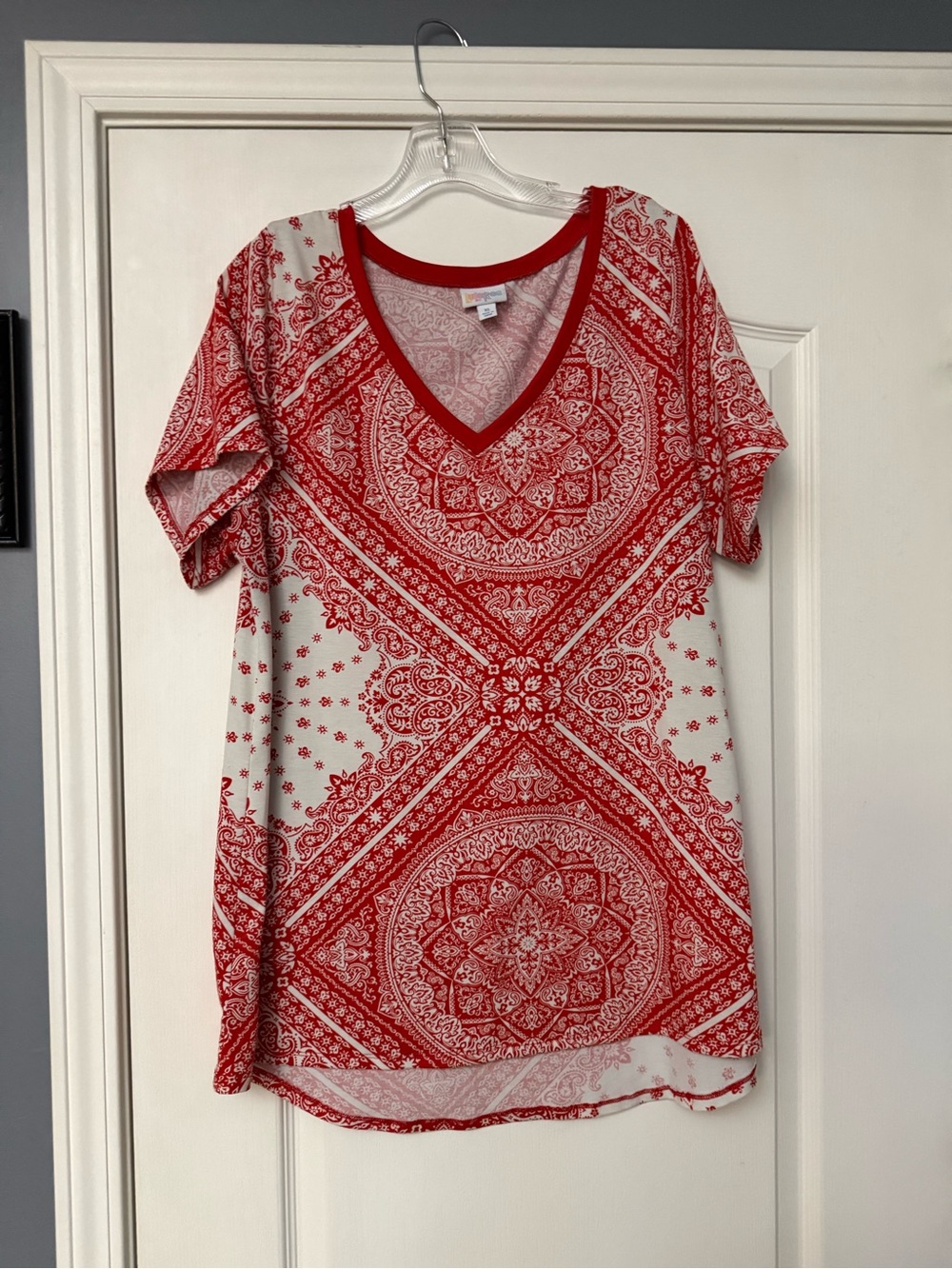 LuLaRoe Red and White Bandana-Print V-Neck Short Sleeve Tee
